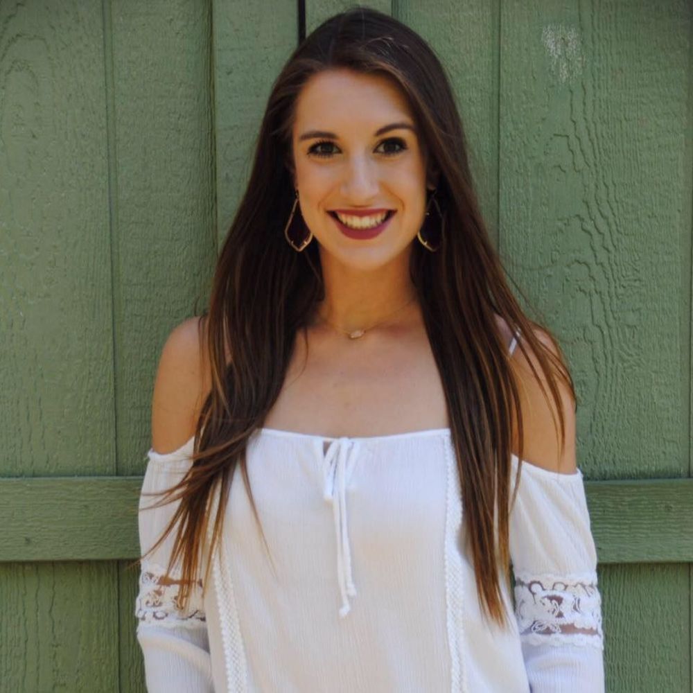 Meet your Posher, Alyssa